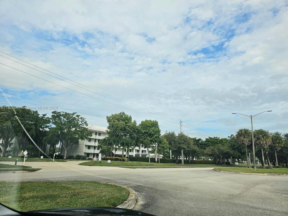 Под контрактом: $2,000 (2 спален, 2 ванн, 1442 Квадратных фут)