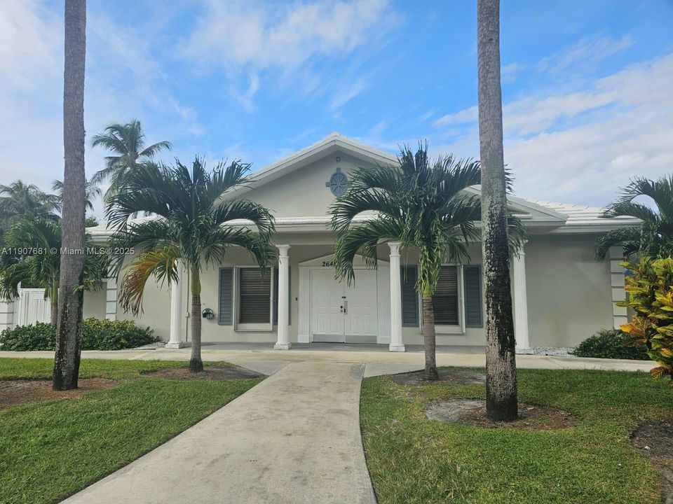 Под контрактом: $2,000 (2 спален, 2 ванн, 1442 Квадратных фут)