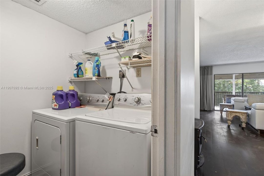 Active With Contract: $149,000 (2 beds, 2 baths, 1222 Square Feet)