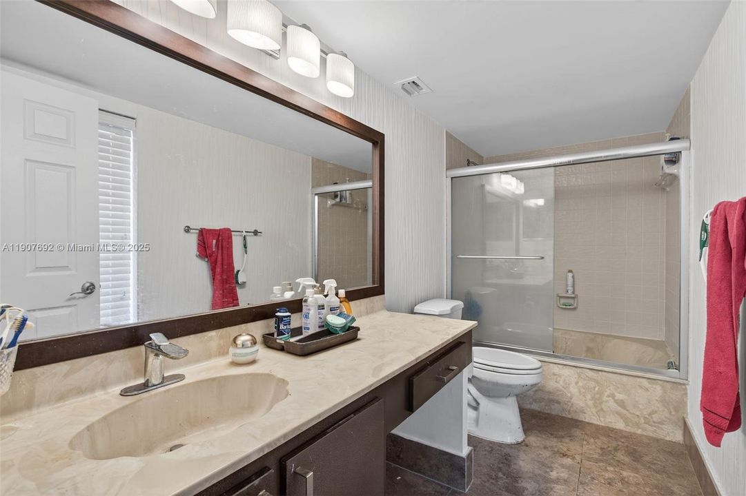 Active With Contract: $149,000 (2 beds, 2 baths, 1222 Square Feet)