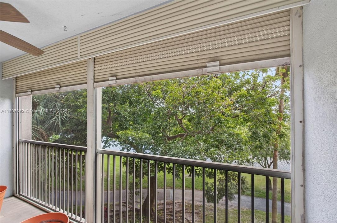 Active With Contract: $149,000 (2 beds, 2 baths, 1222 Square Feet)