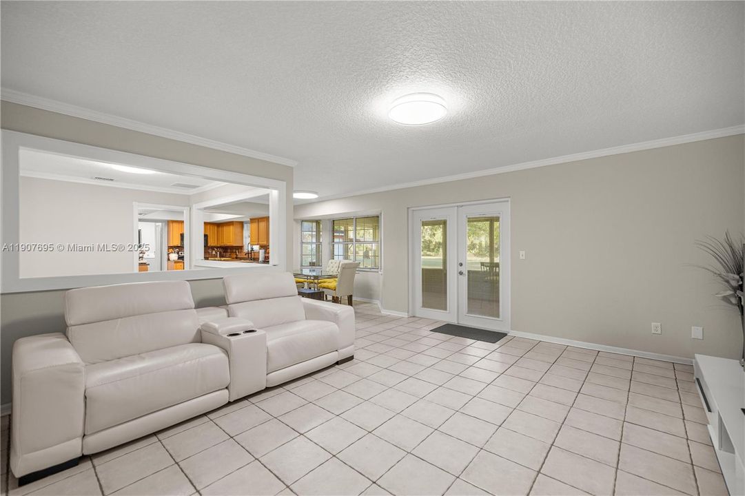 待售: $790,000 (3 贝兹, 2 浴室, 2190 平方英尺)