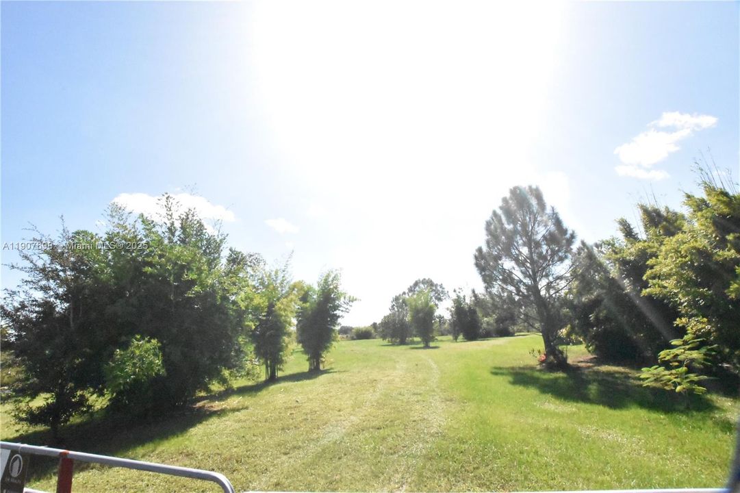 待售: $118,000 (2.50 acres)