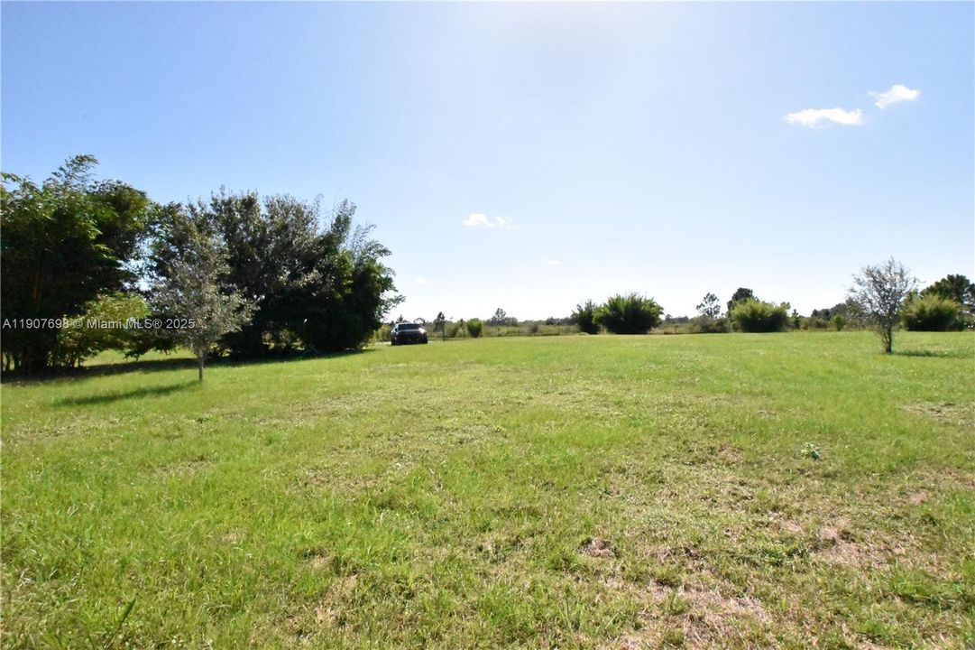 待售: $118,000 (2.50 acres)