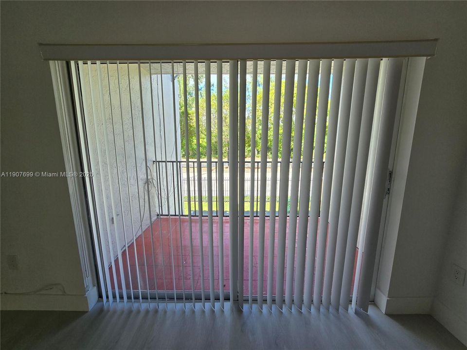 Active With Contract: $359,999 (3 beds, 2 baths, 1090 Square Feet)