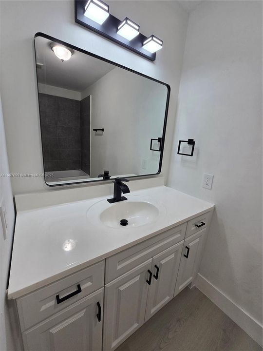 Active With Contract: $359,999 (3 beds, 2 baths, 1090 Square Feet)