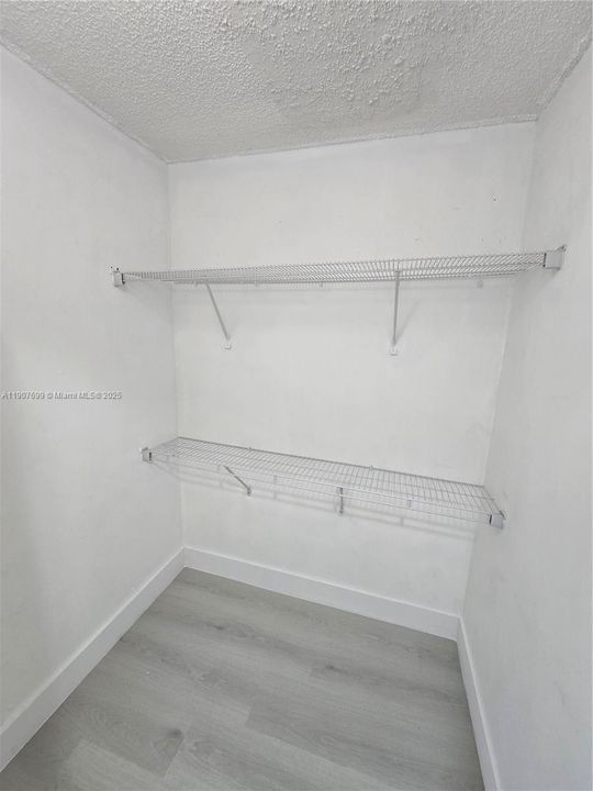 Active With Contract: $359,999 (3 beds, 2 baths, 1090 Square Feet)