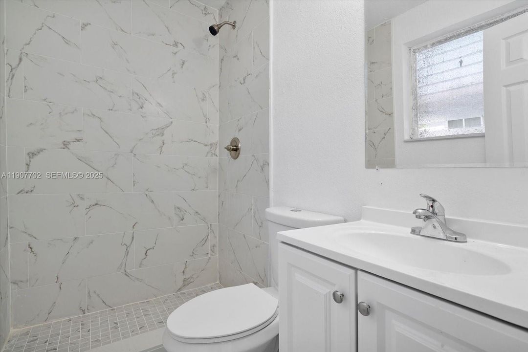 En Venta: $475,000 (3 camas, 2 baños, 1640 Pies cuadrados)