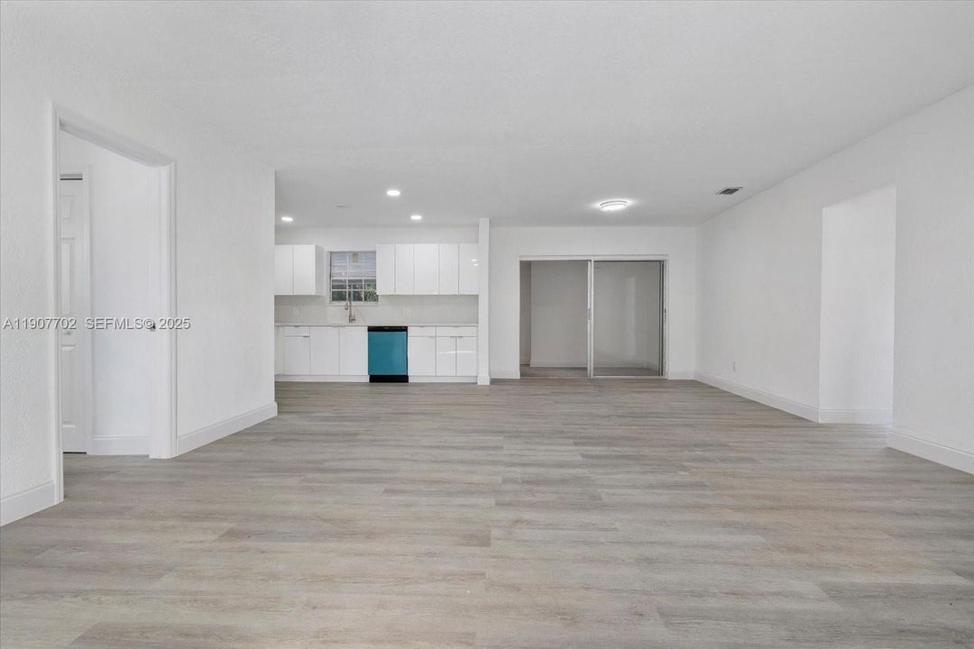 En Venta: $475,000 (3 camas, 2 baños, 1640 Pies cuadrados)