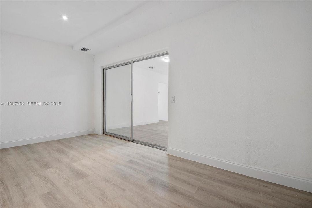 En Venta: $475,000 (3 camas, 2 baños, 1640 Pies cuadrados)