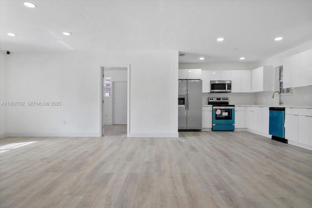 En Venta: $475,000 (3 camas, 2 baños, 1640 Pies cuadrados)