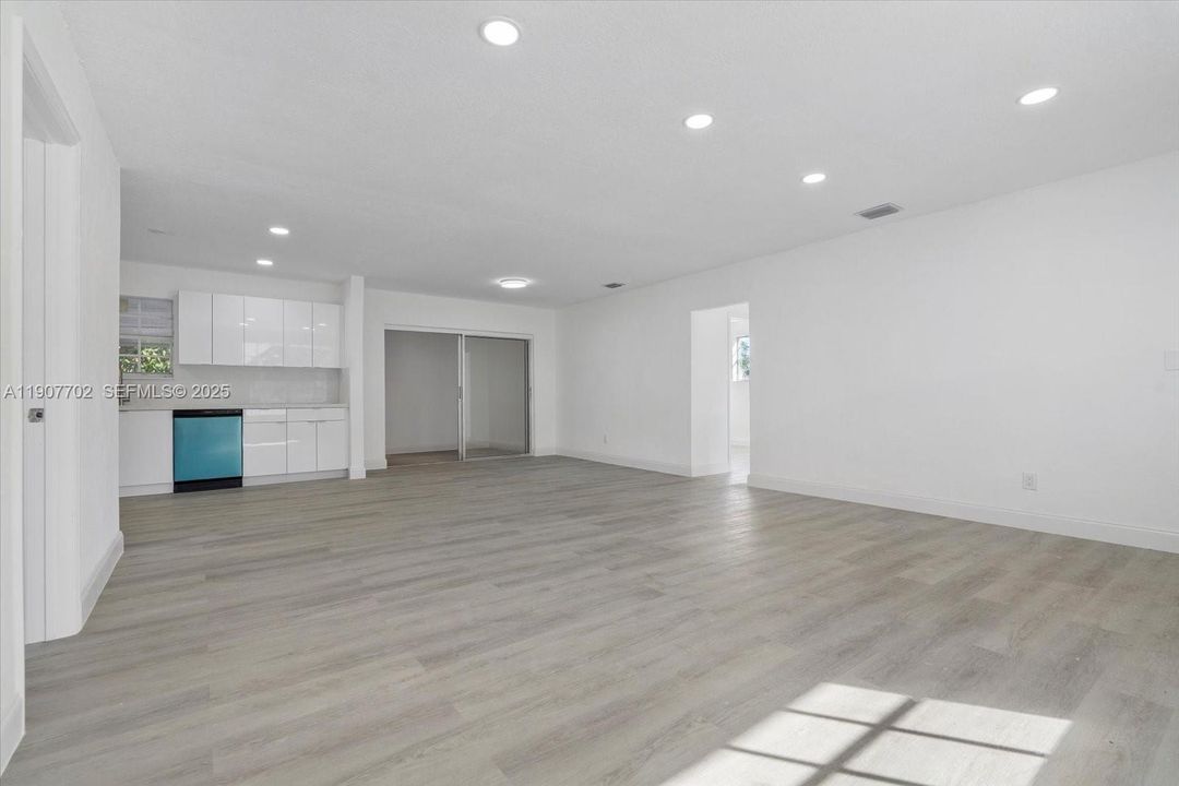 En Venta: $475,000 (3 camas, 2 baños, 1640 Pies cuadrados)