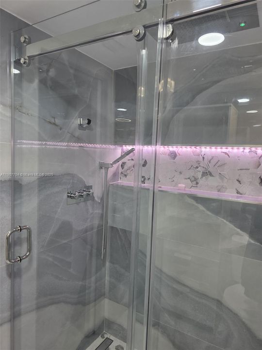 Recientemente alquilado: $2,600 (2 camas, 2 baños, 1221 Pies cuadrados)