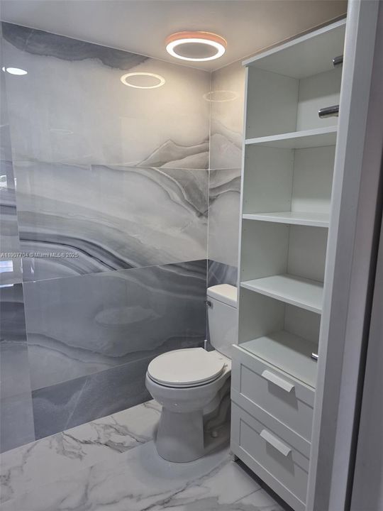 Recientemente alquilado: $2,600 (2 camas, 2 baños, 1221 Pies cuadrados)