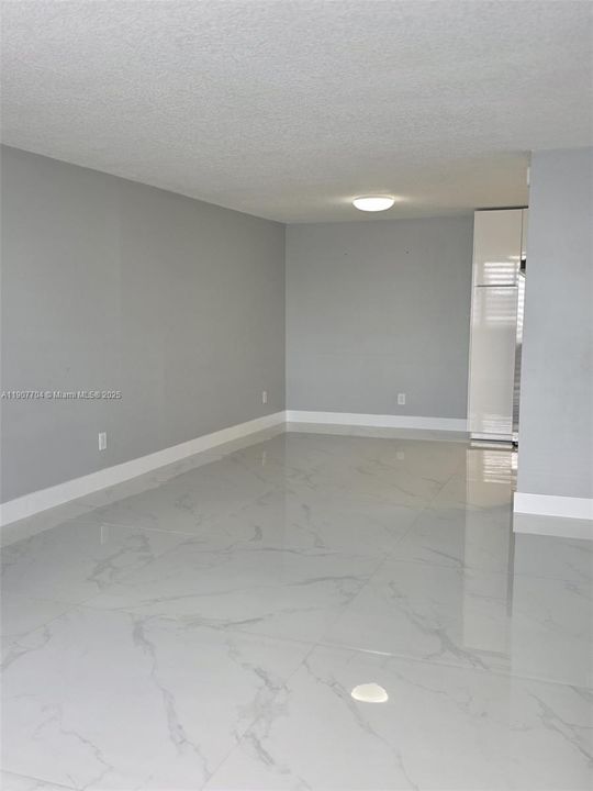 Recientemente alquilado: $2,600 (2 camas, 2 baños, 1221 Pies cuadrados)