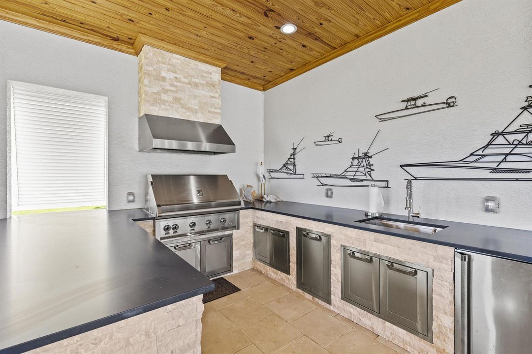 Outdoor Kitchen