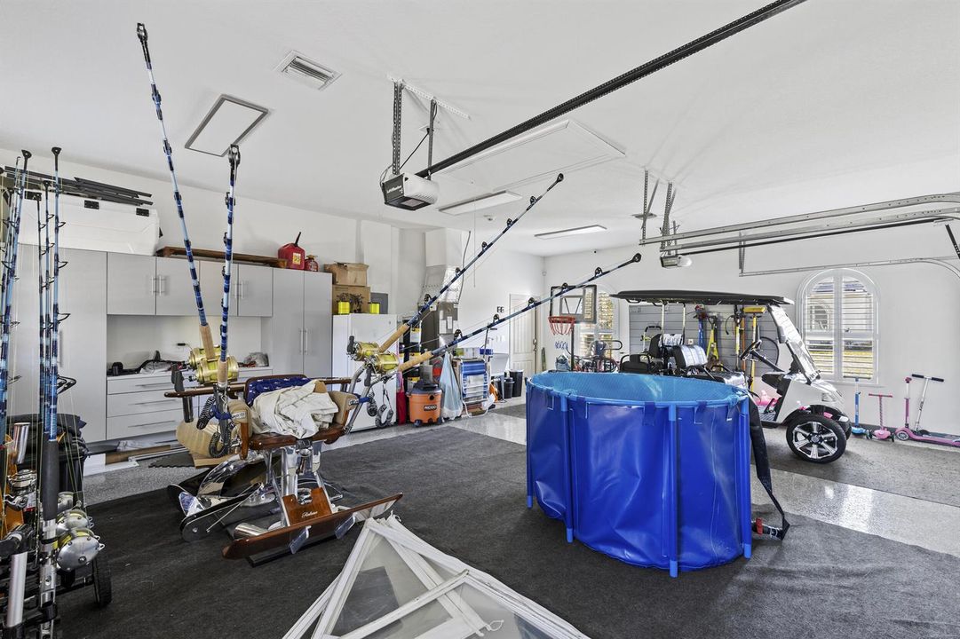 Detached Garage