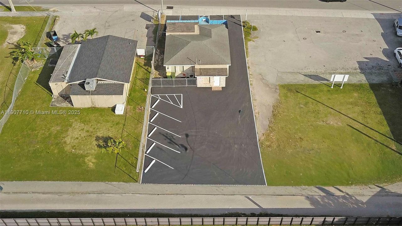 出租: $4,000 (0 贝兹, 0 浴室, 0 平方英尺)