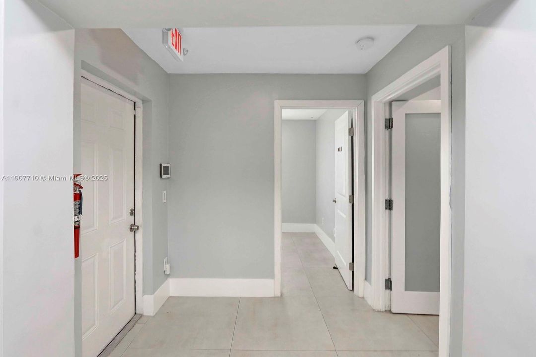 出租: $4,000 (0 贝兹, 0 浴室, 0 平方英尺)