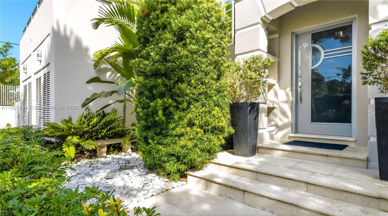 For Sale: $4,800,000 (4 beds, 3 baths, 3783 Square Feet)