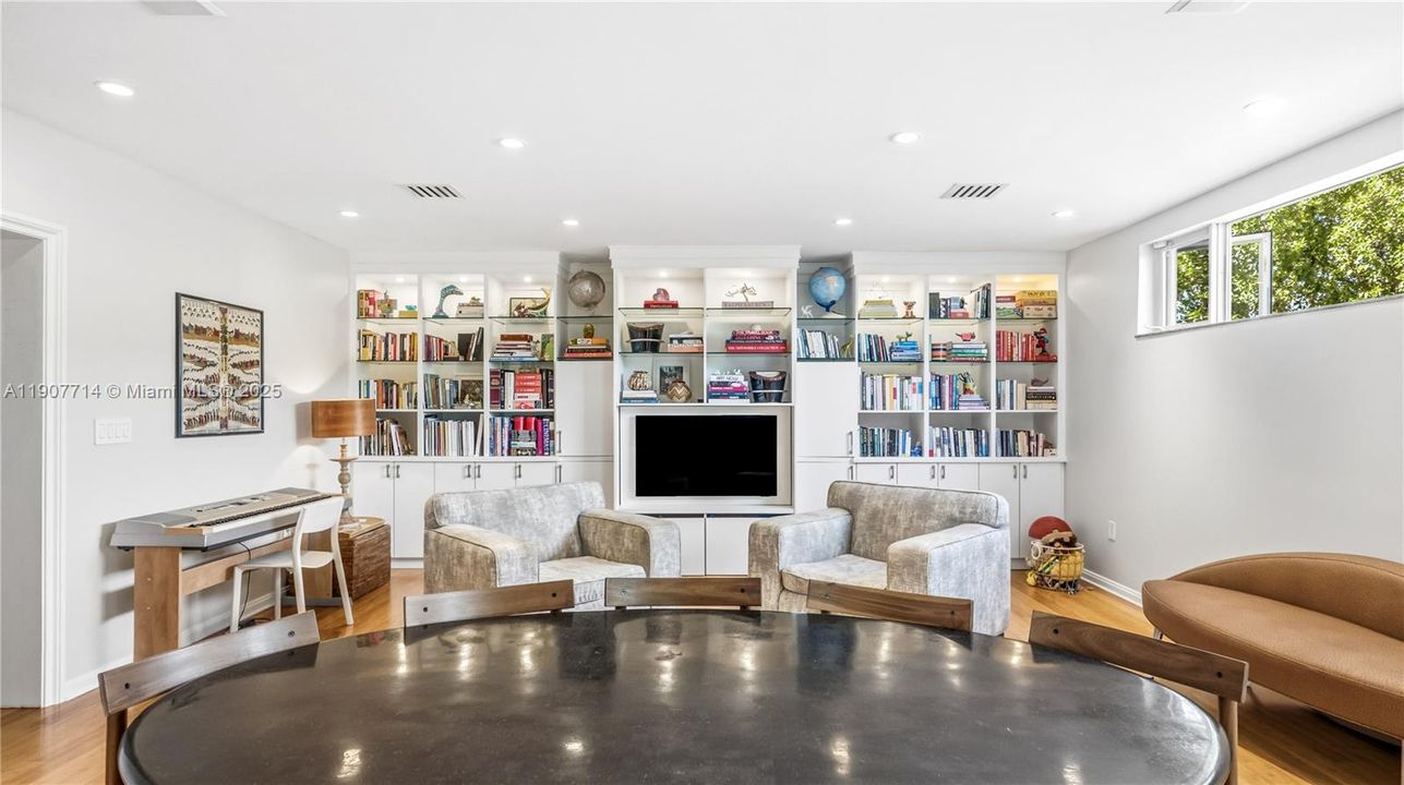 For Sale: $4,800,000 (4 beds, 3 baths, 3783 Square Feet)