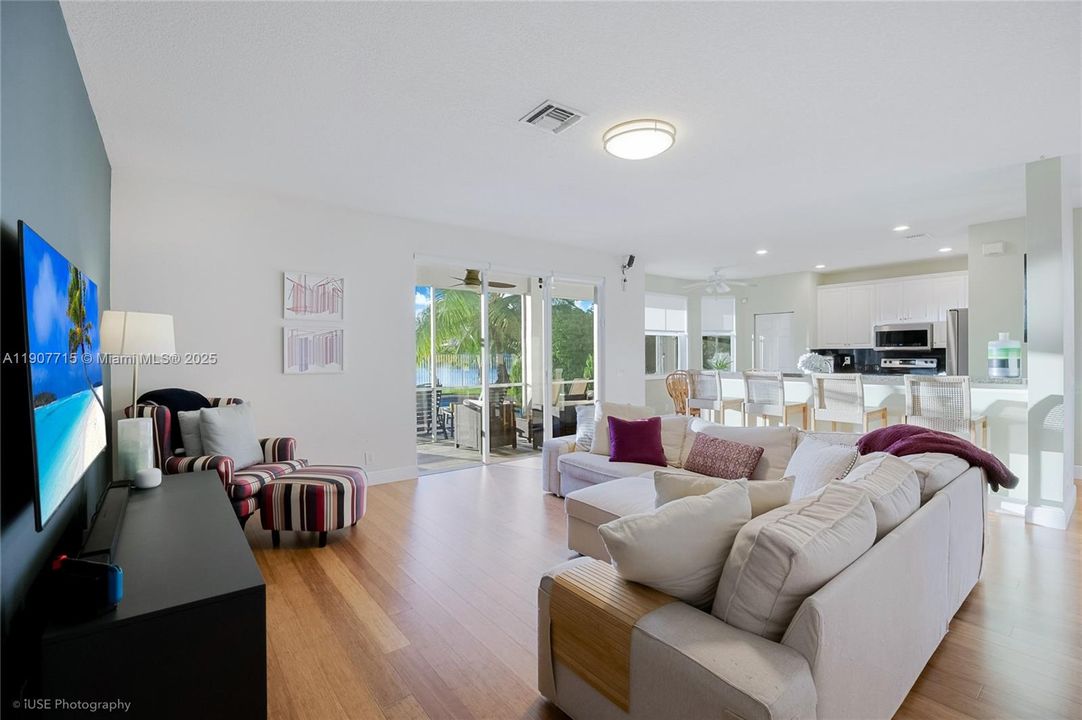 На продажу: $1,245,000 (5 спален, 4 ванн, 2536 Квадратных фут)