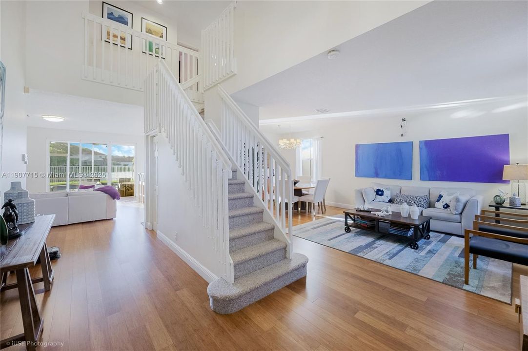 На продажу: $1,245,000 (5 спален, 4 ванн, 2536 Квадратных фут)