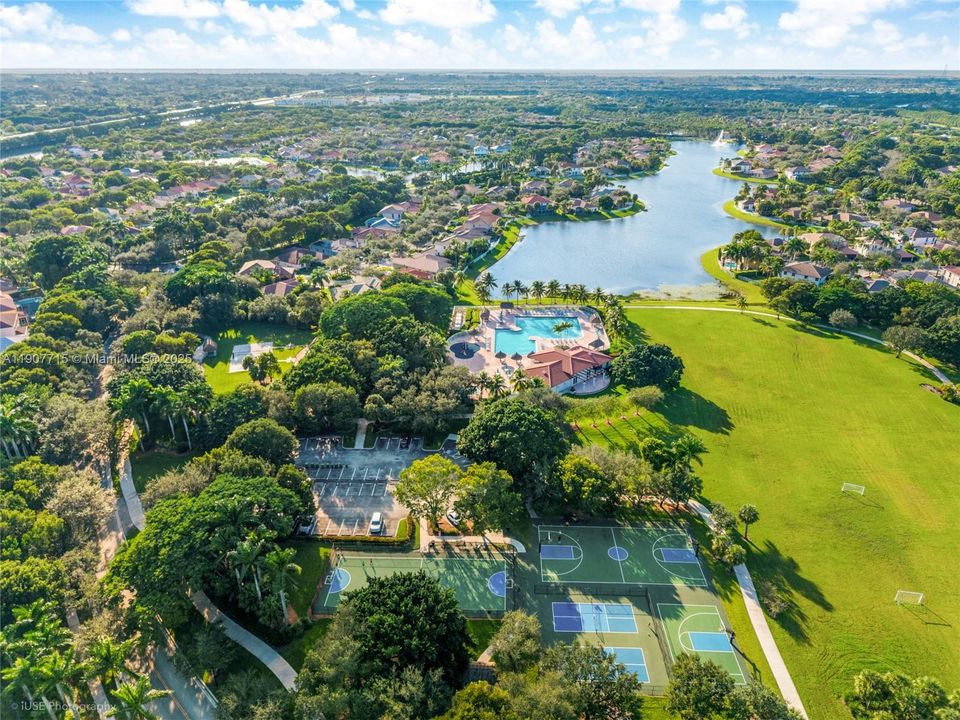 На продажу: $1,245,000 (5 спален, 4 ванн, 2536 Квадратных фут)