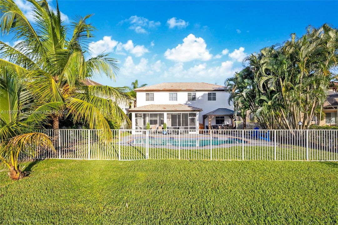 На продажу: $1,245,000 (5 спален, 4 ванн, 2536 Квадратных фут)