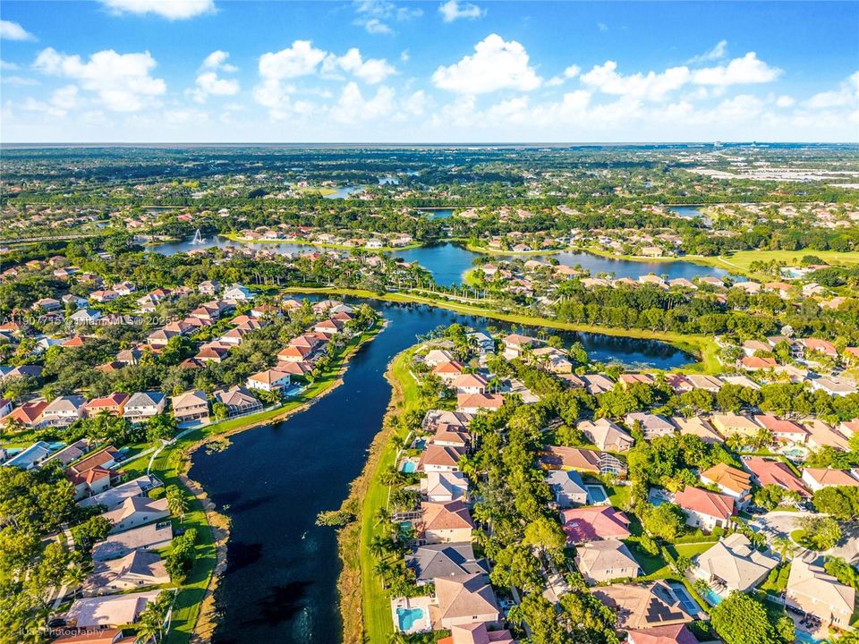 На продажу: $1,245,000 (5 спален, 4 ванн, 2536 Квадратных фут)