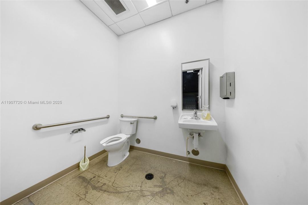 出租: $22 (0 贝兹, 0 浴室, 0 平方英尺)