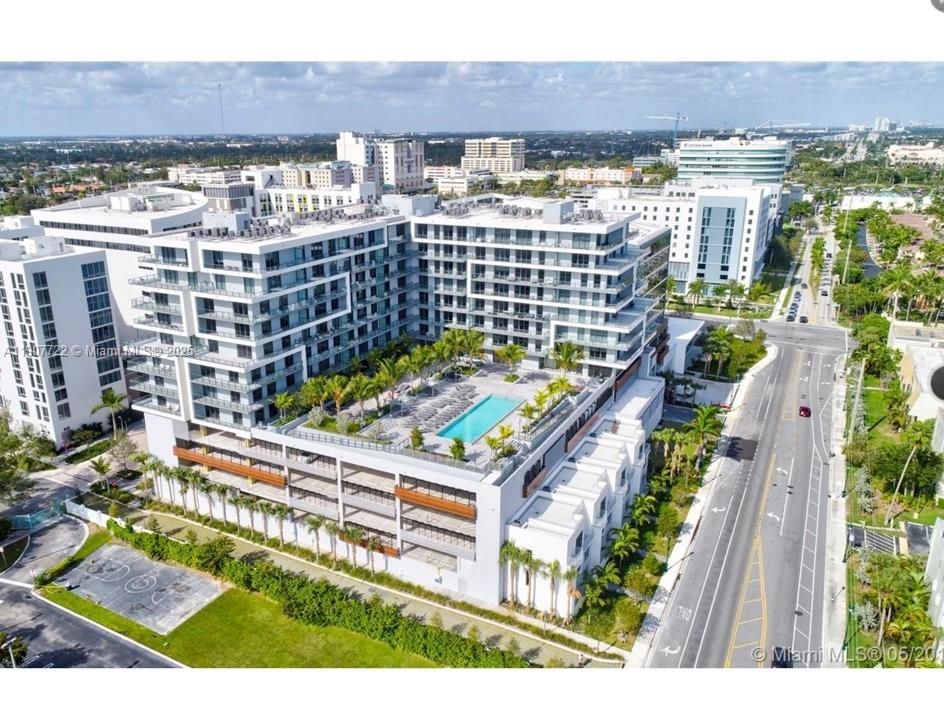 For Sale: $739,000 (2 beds, 2 baths, 1136 Square Feet)