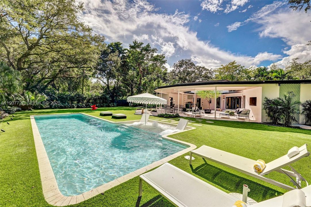 На продажу: $6,500,000 (5 спален, 5 ванн, 0 Квадратных фут)