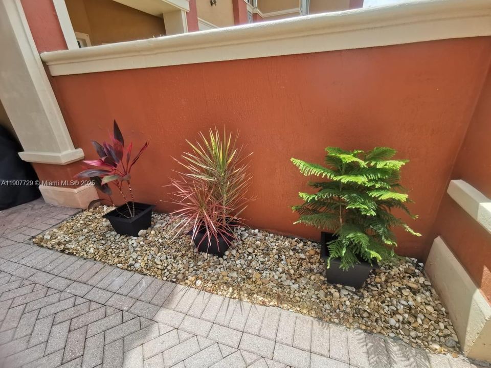 На продажу: $435,000 (2 спален, 2 ванн, 980 Квадратных фут)