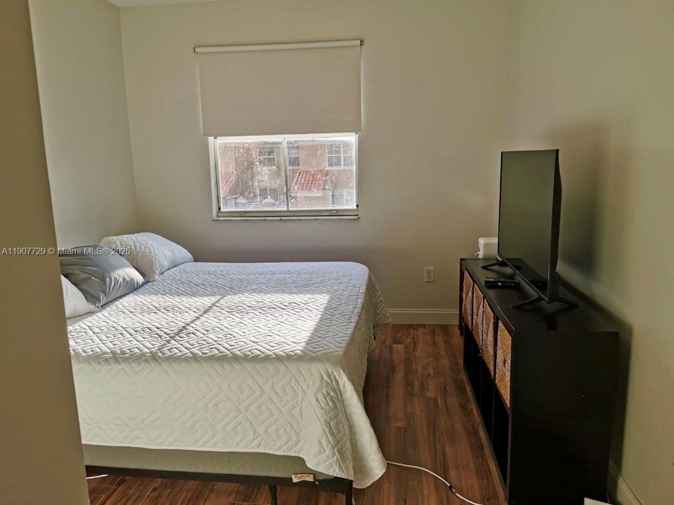 На продажу: $435,000 (2 спален, 2 ванн, 980 Квадратных фут)