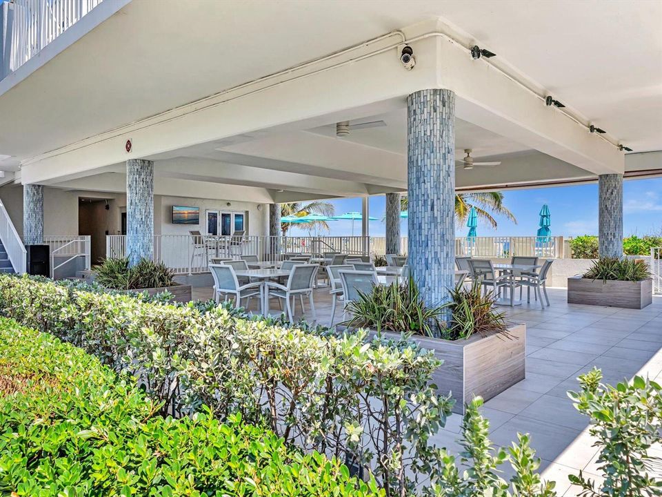 BEACH CLUB