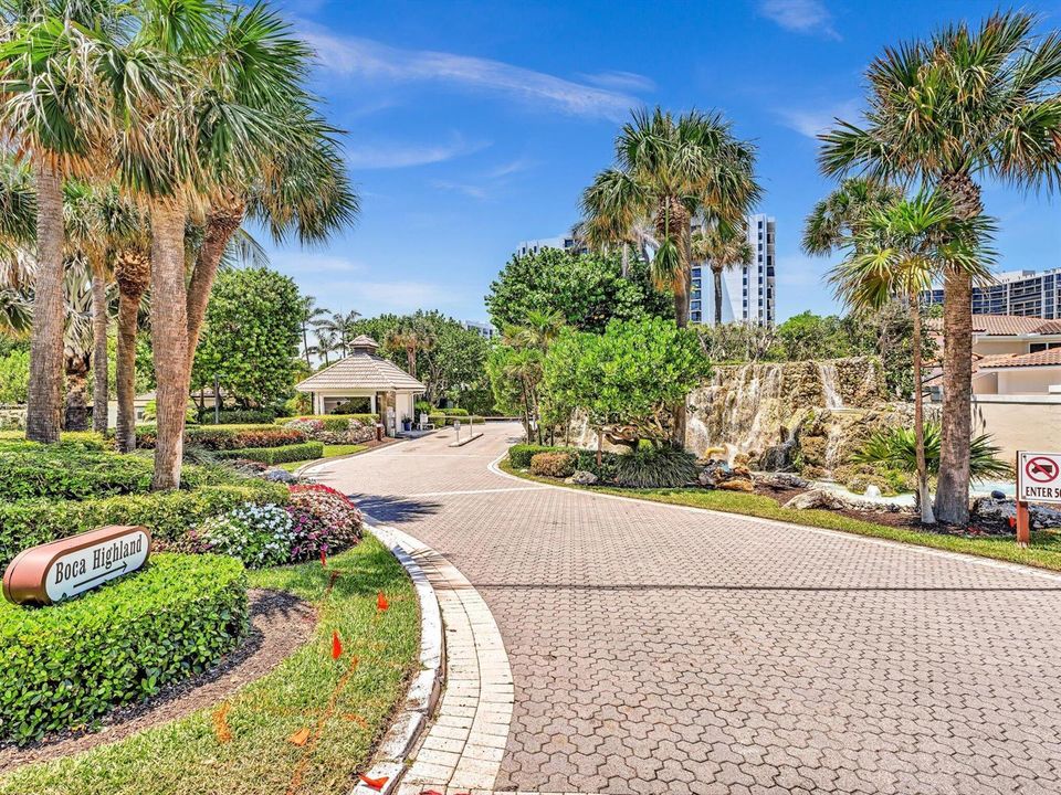 BOCA HIGHLANDS ENTRANCE