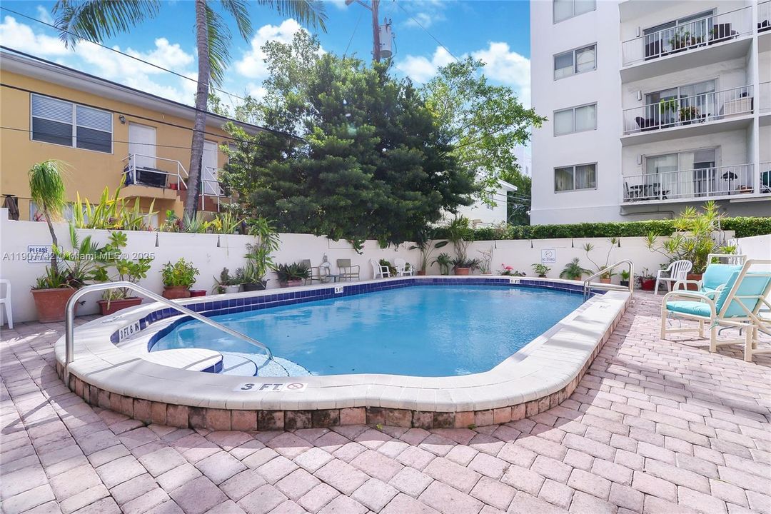 En Venta: $299,000 (1 camas, 1 baños, 792 Pies cuadrados)
