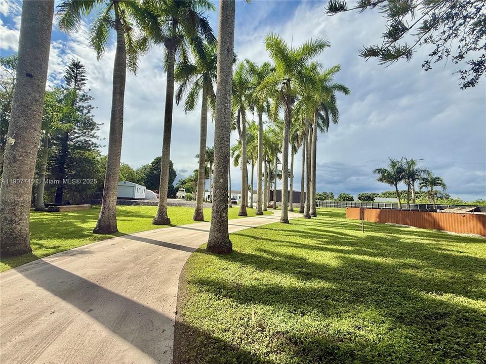 待售: $1,080,000 (4 贝兹, 4 浴室, 2400 平方英尺)