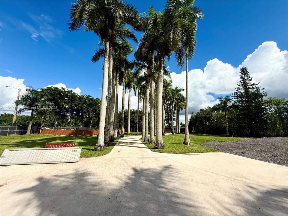 待售: $1,080,000 (4 贝兹, 4 浴室, 2400 平方英尺)