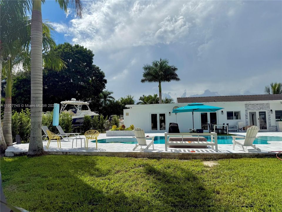 待售: $1,080,000 (4 贝兹, 4 浴室, 2400 平方英尺)