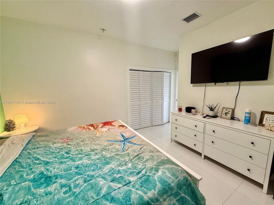 待售: $1,080,000 (4 贝兹, 4 浴室, 2400 平方英尺)