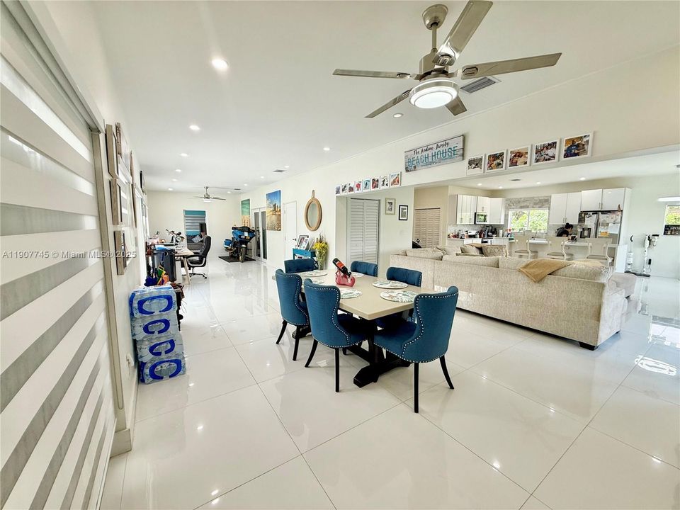 待售: $1,080,000 (4 贝兹, 4 浴室, 2400 平方英尺)