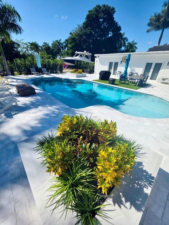 待售: $1,080,000 (4 贝兹, 4 浴室, 2400 平方英尺)