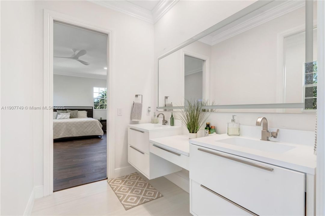 For Rent: $14,000 (6 beds, 5 baths, 5956 Square Feet)