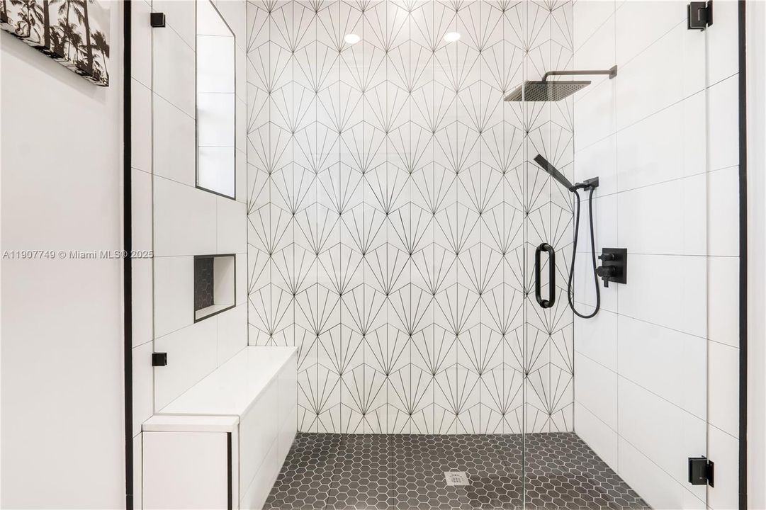 For Rent: $14,000 (6 beds, 5 baths, 5956 Square Feet)