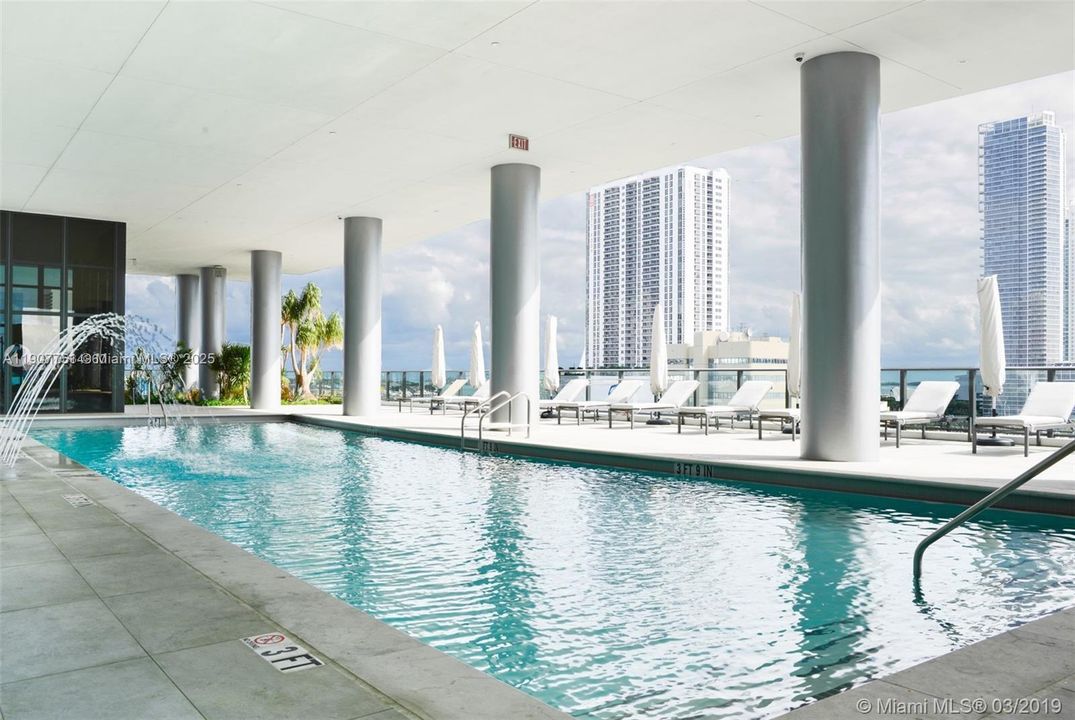 Active With Contract: $3,000 (1 beds, 1 baths, 867 Square Feet)