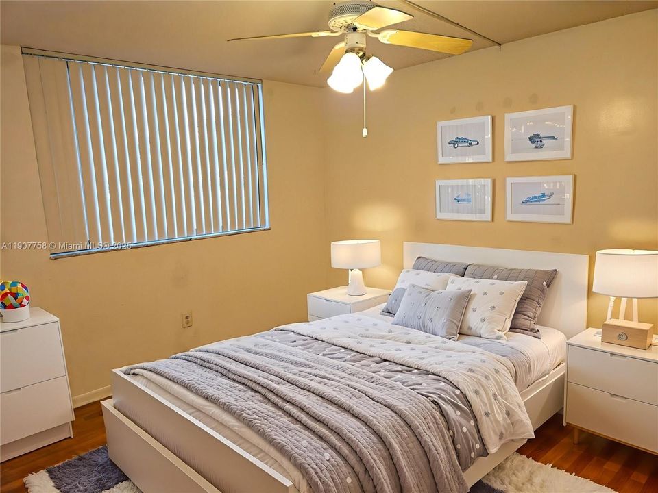 Recently Rented: $2,200 (2 beds, 2 baths, 992 Square Feet)