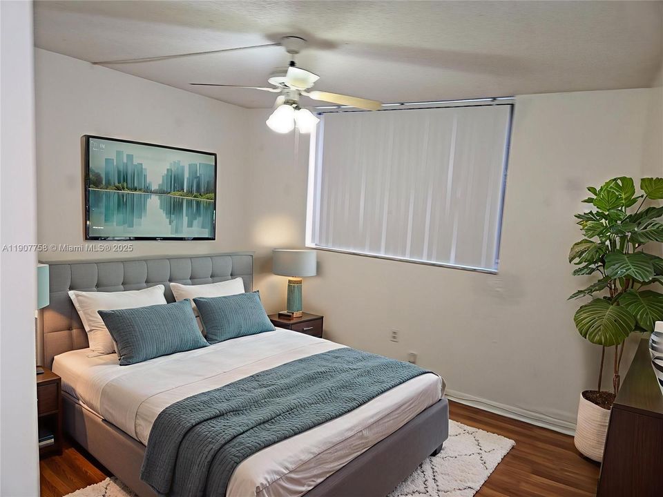 Recently Rented: $2,200 (2 beds, 2 baths, 992 Square Feet)