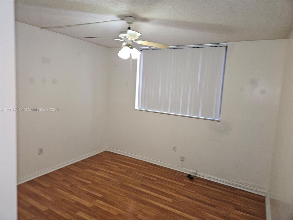 Recently Rented: $2,200 (2 beds, 2 baths, 992 Square Feet)